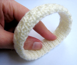 unikatissima Knitted Bangle